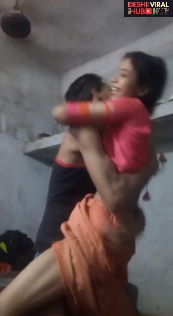 Deshi vabi sex with brother in low