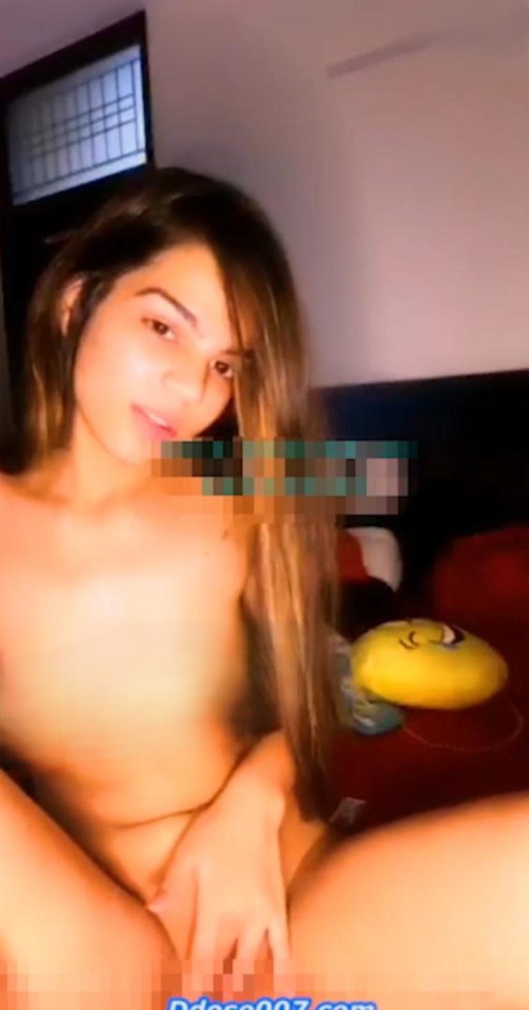 Deshi Tango model show body for money